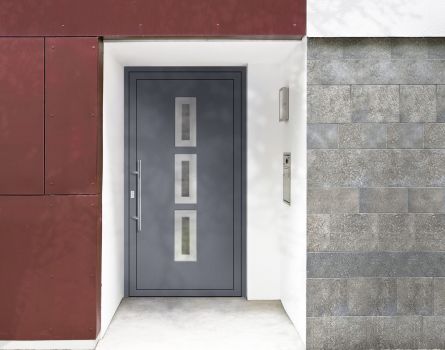 Eingangsbreich modernes Wohnhaus mit UNILUX Kunststoff-Haustür